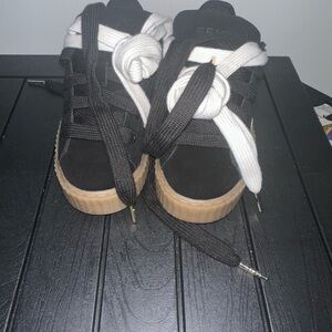Puma Black and White Sneakers Size 5.5